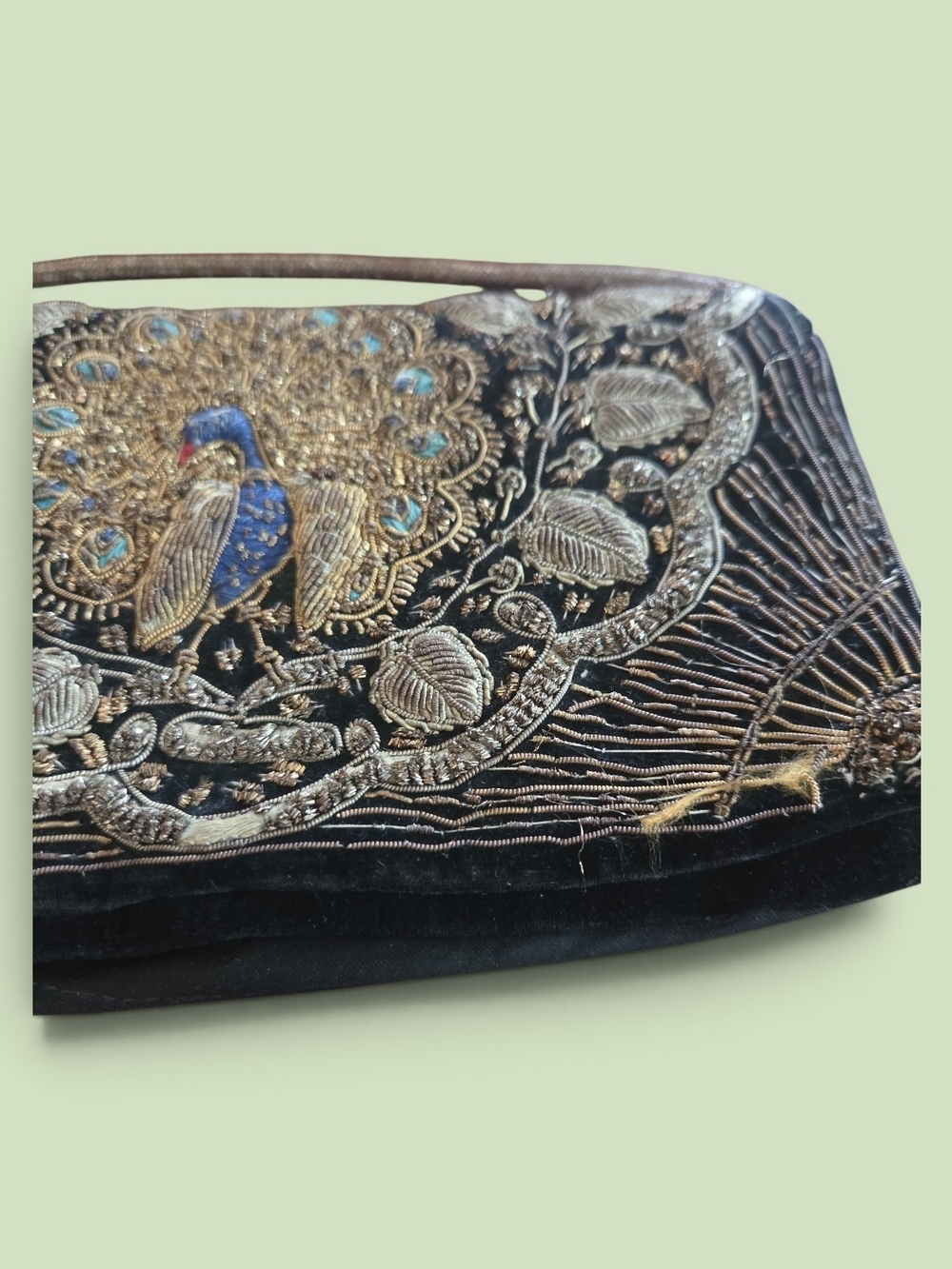Vintage Indian Zardozi hand-embroidered evening bag/clutch. - Picture 9 of 12